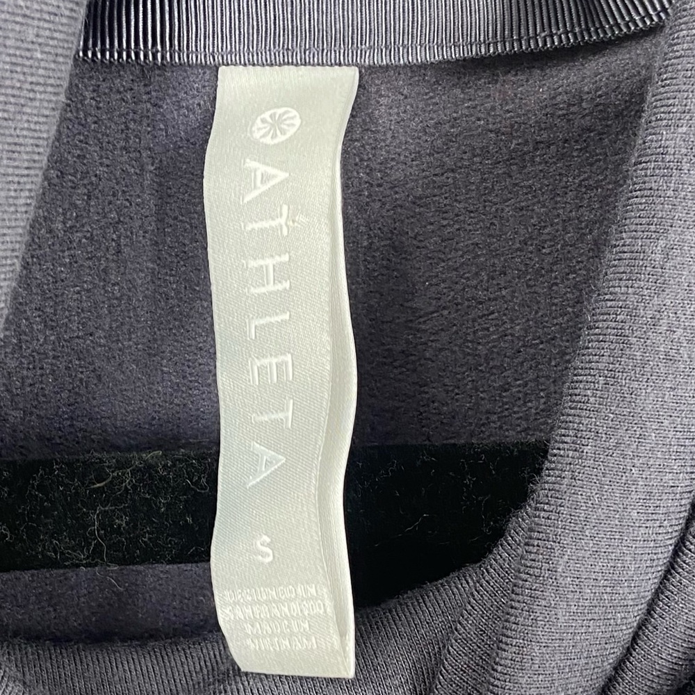 Athleta Gray Cowl Neck Top Sweatshirt Womens Small - Picture 5 of 7